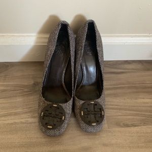 Brown Chevron Tory Burch Chunky Heel Pumps